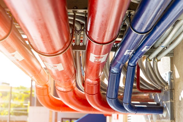 3 Red pipes and 2 blue pipes